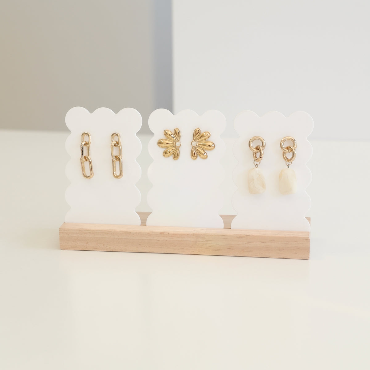 porte-bijoux en bois et acrylique