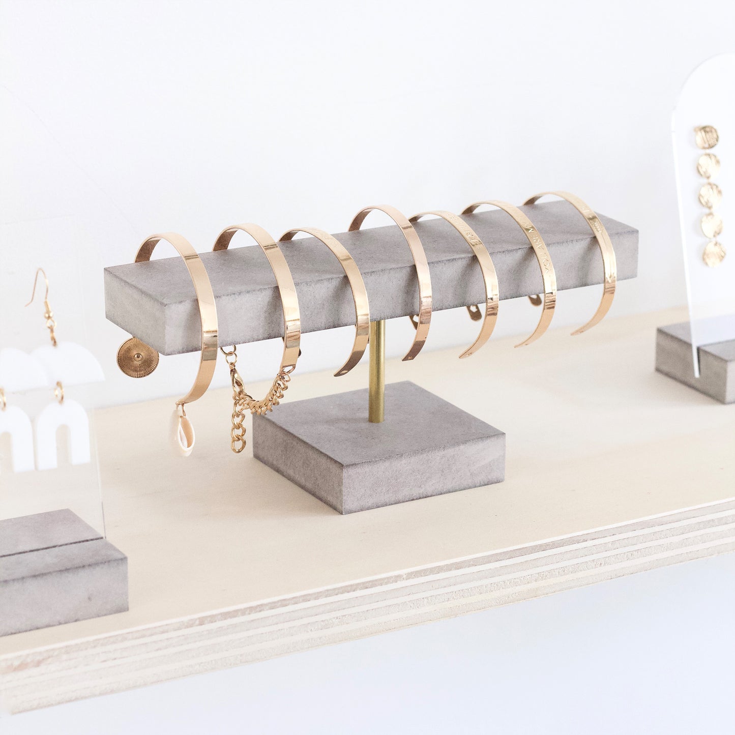 Gray jewelry holder for Makk Design bracelets