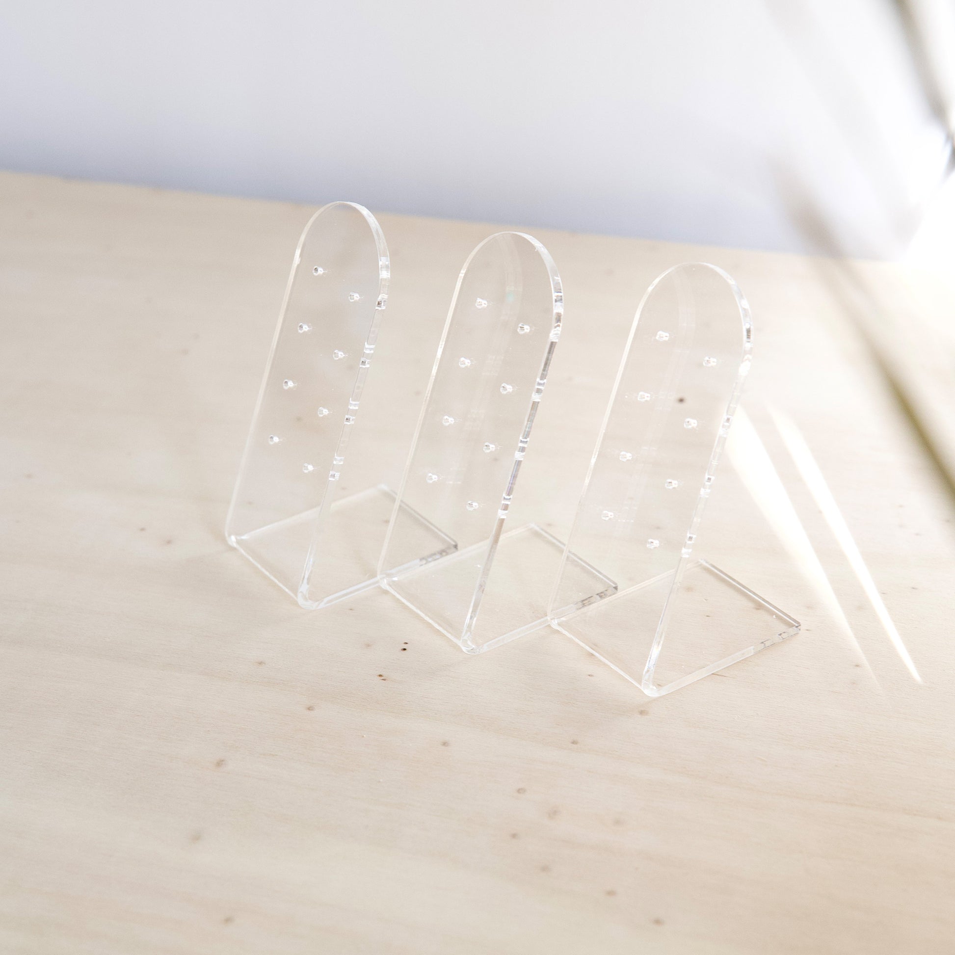 Transparent acrylic jewelry holder for earrings