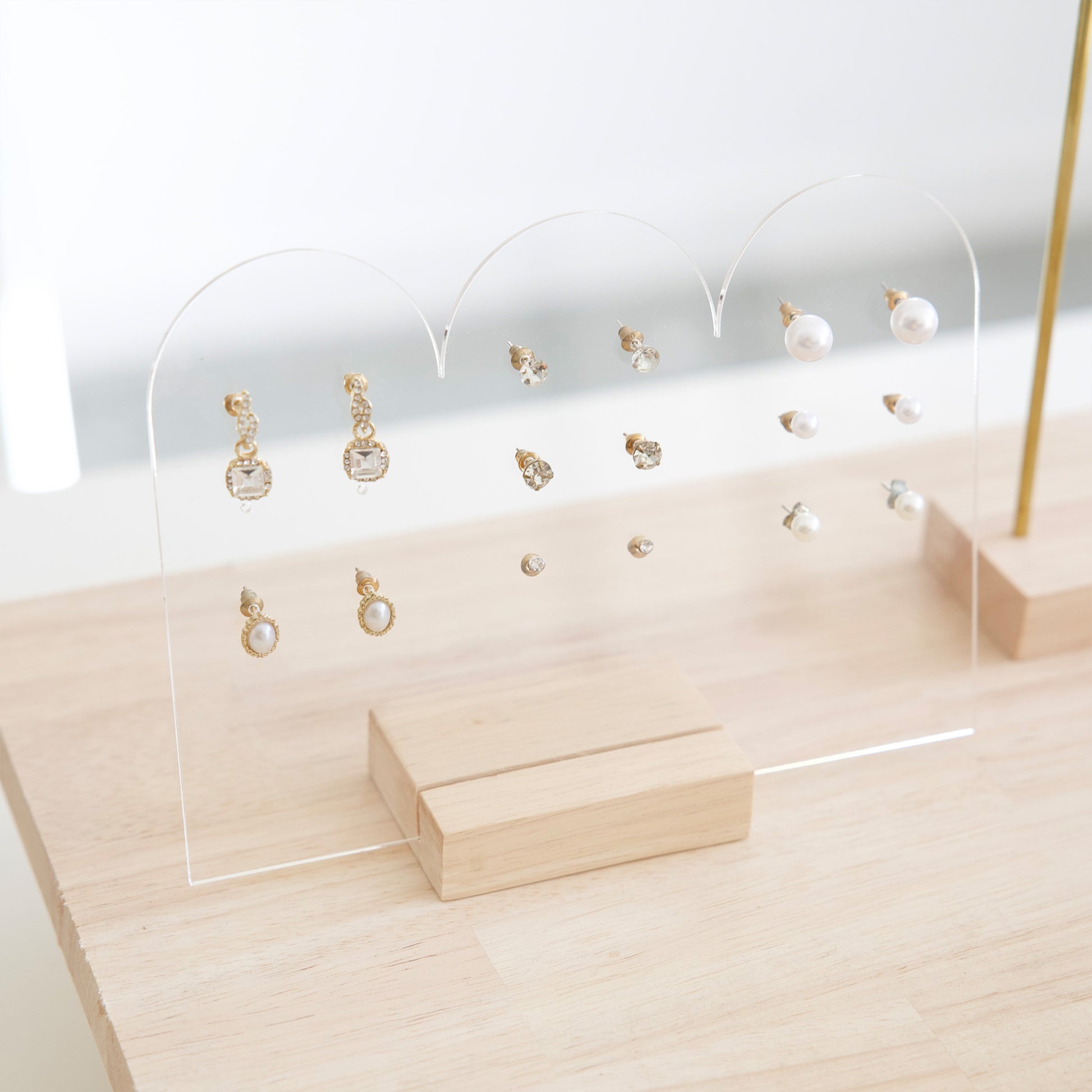 Minimalist wooden display Makk Design