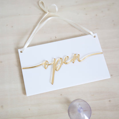 Makk Design white open-close store sign