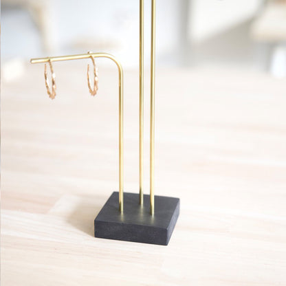 Earring stand for professionals