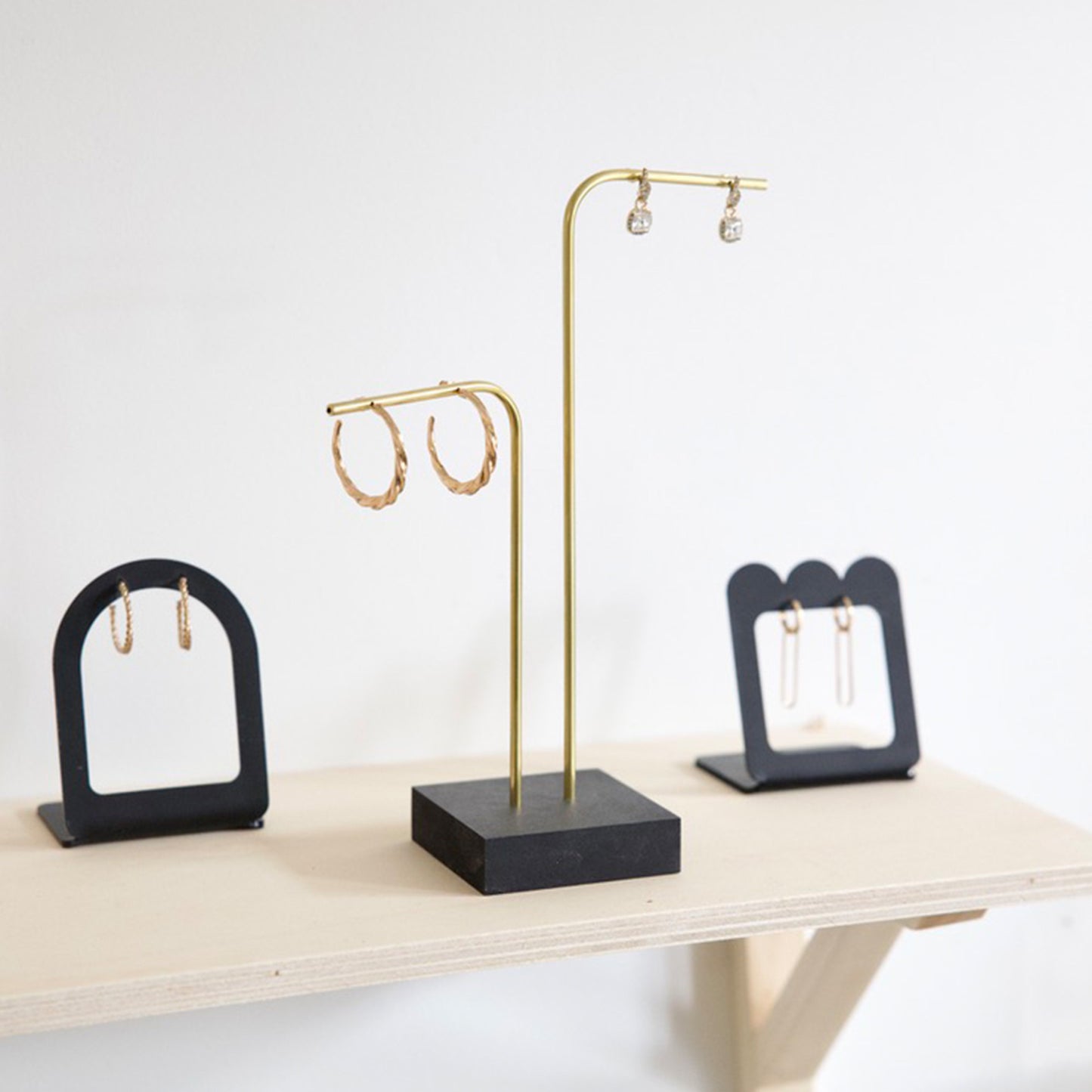 Jewelry store display stand