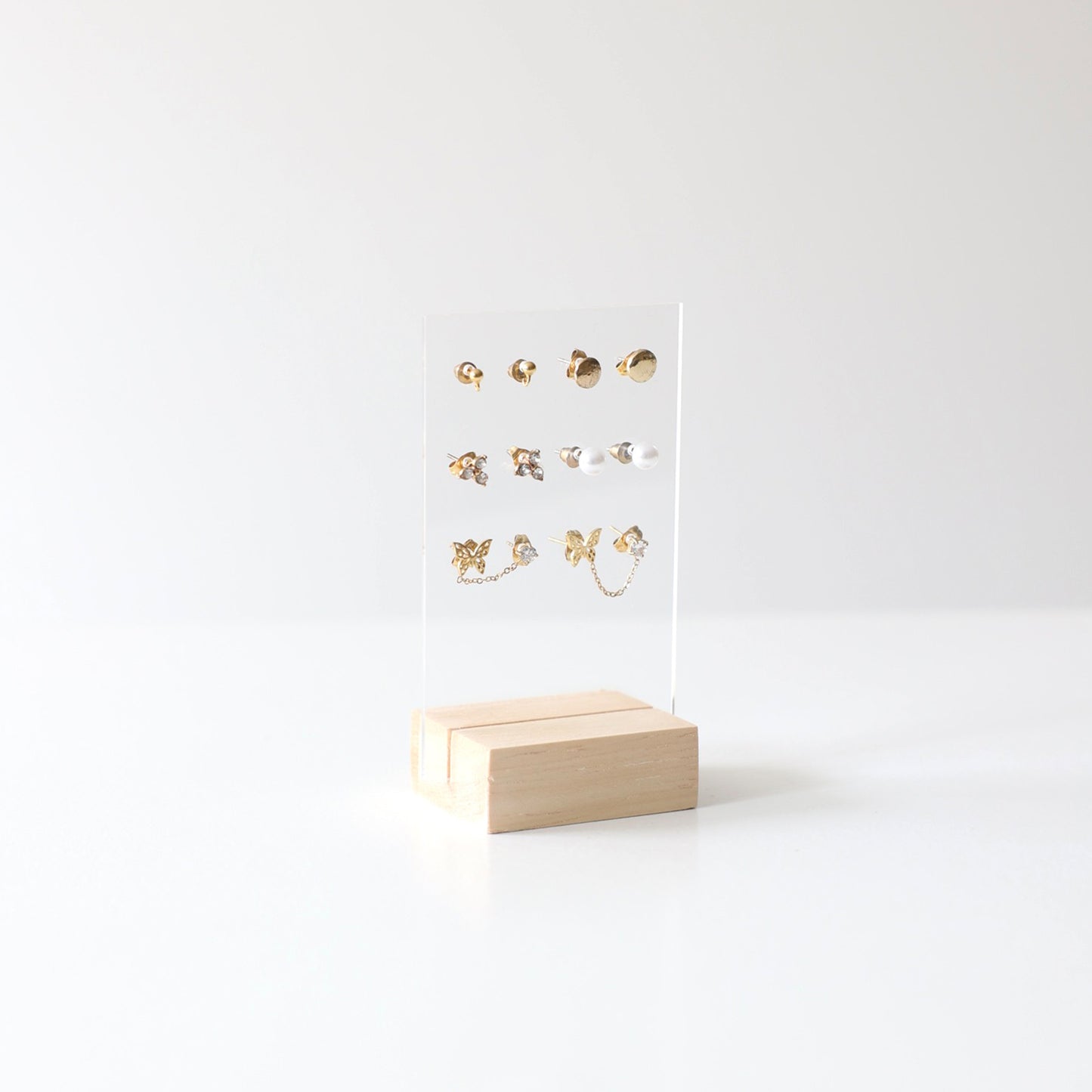 Jewelry holder for earrings