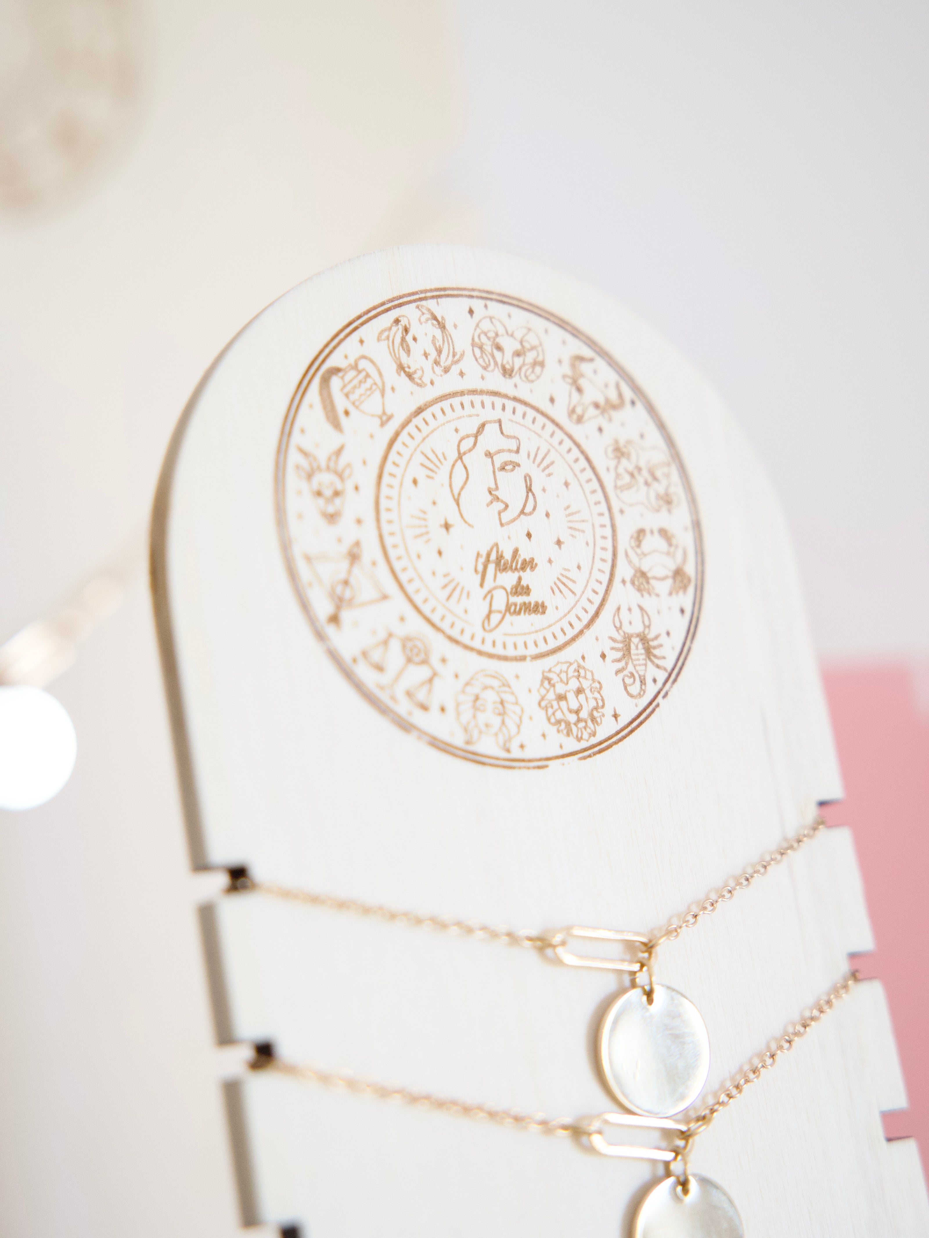 personalized jewelry display