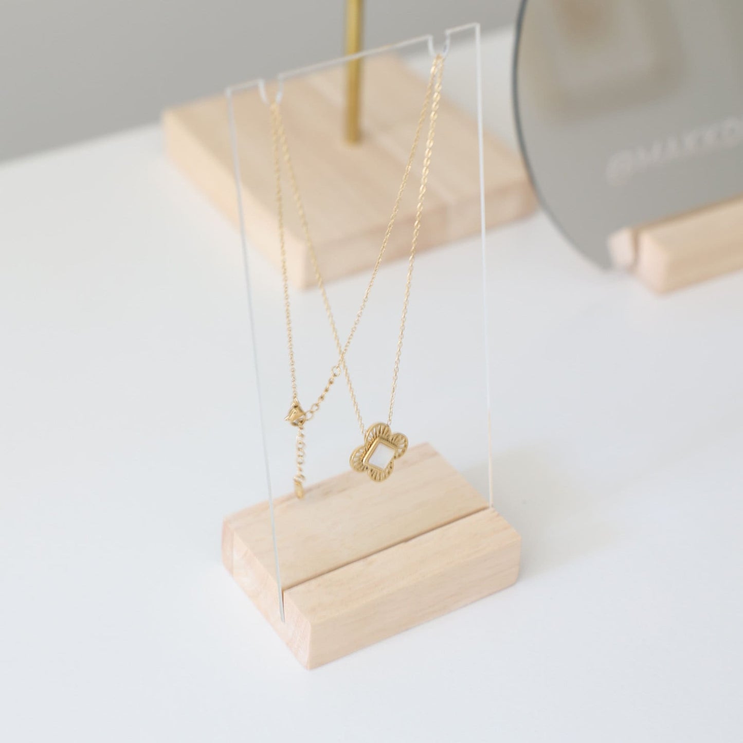 Set of 5 OUTLET necklace display stands, transparent jewelry holders, necklace holders, necklace display stands at Wood for professionals.