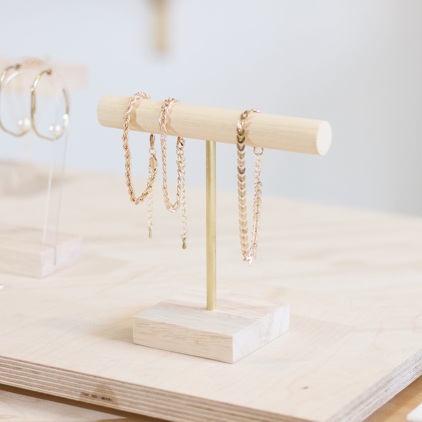 Wooden jewelry holder for professionals 