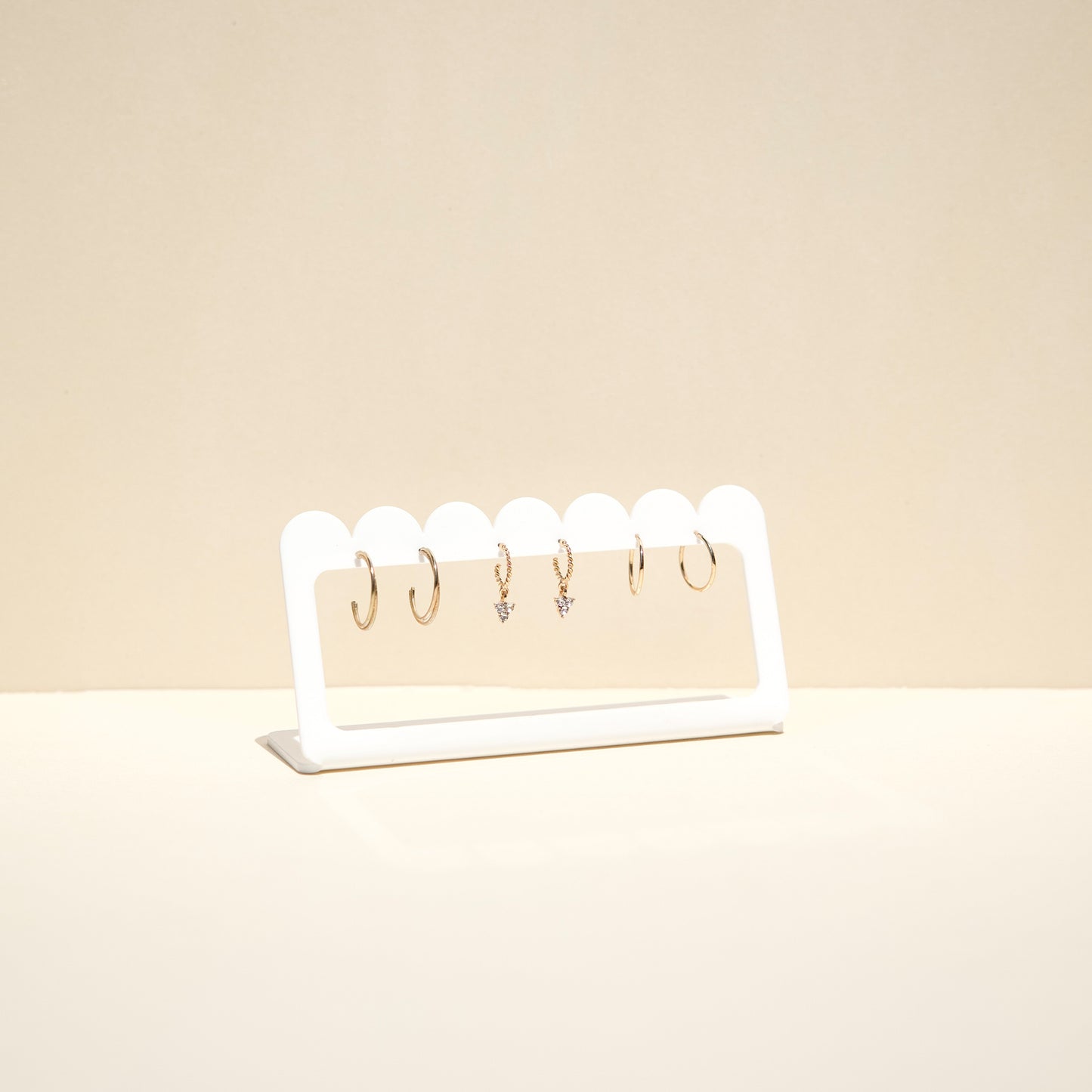 Modern design earring display