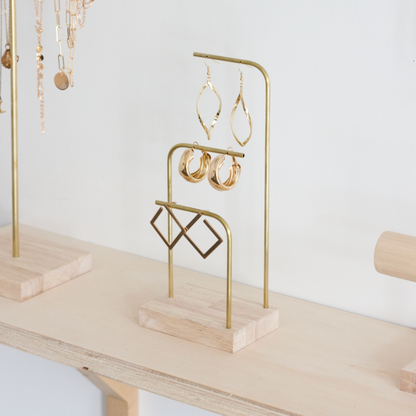 Modern and professional jewelry holder 