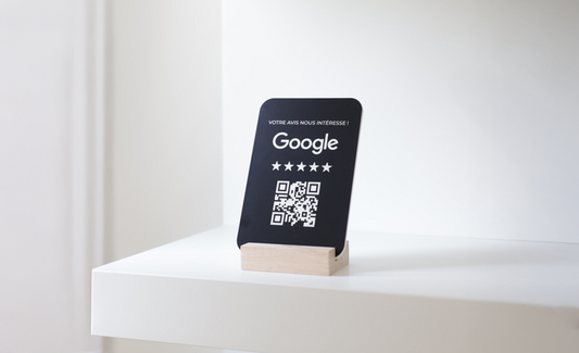 Présentoir à avis Google en bois et acrylique, avec QR code personnalisé