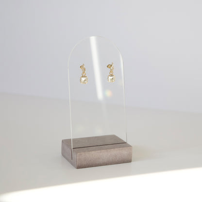 Porte boucles d'oreilles en acrylique par Makk Design