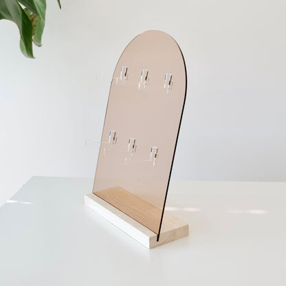 Présentoir élégant HEDWIGE pour accessoires, 6 crochets de suspension, parfait pour boutiques et vitrines.