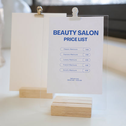 Support NORA simple et pratique pour exposer vos visuels A6 dans un restaurant, une boutique ou lors d’événements.