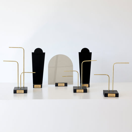 Pack implantation personnalisé pour la marque Maison Salvat, présentoirs à bijoux professionnels par Makk Design