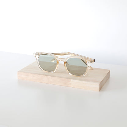 Plateaux en bois pour présentation de lunettes