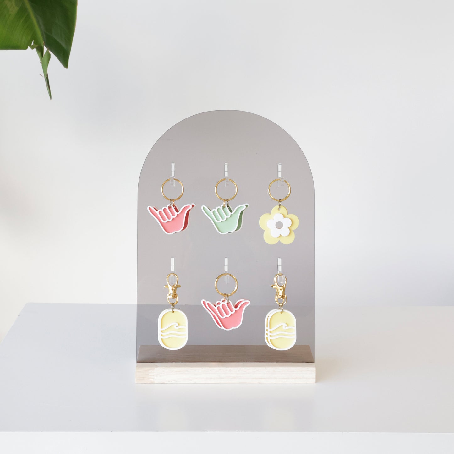 présentoir à porte-clés moderne, fabriqué en france, pour les boutiques et concept-stores