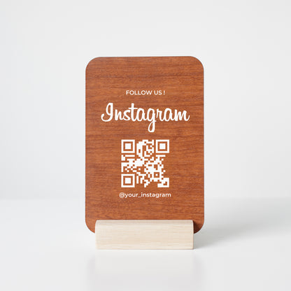 Présentoir promotionnel en bois et acrylique pour augmenter les abonnés Instagram en point de vente