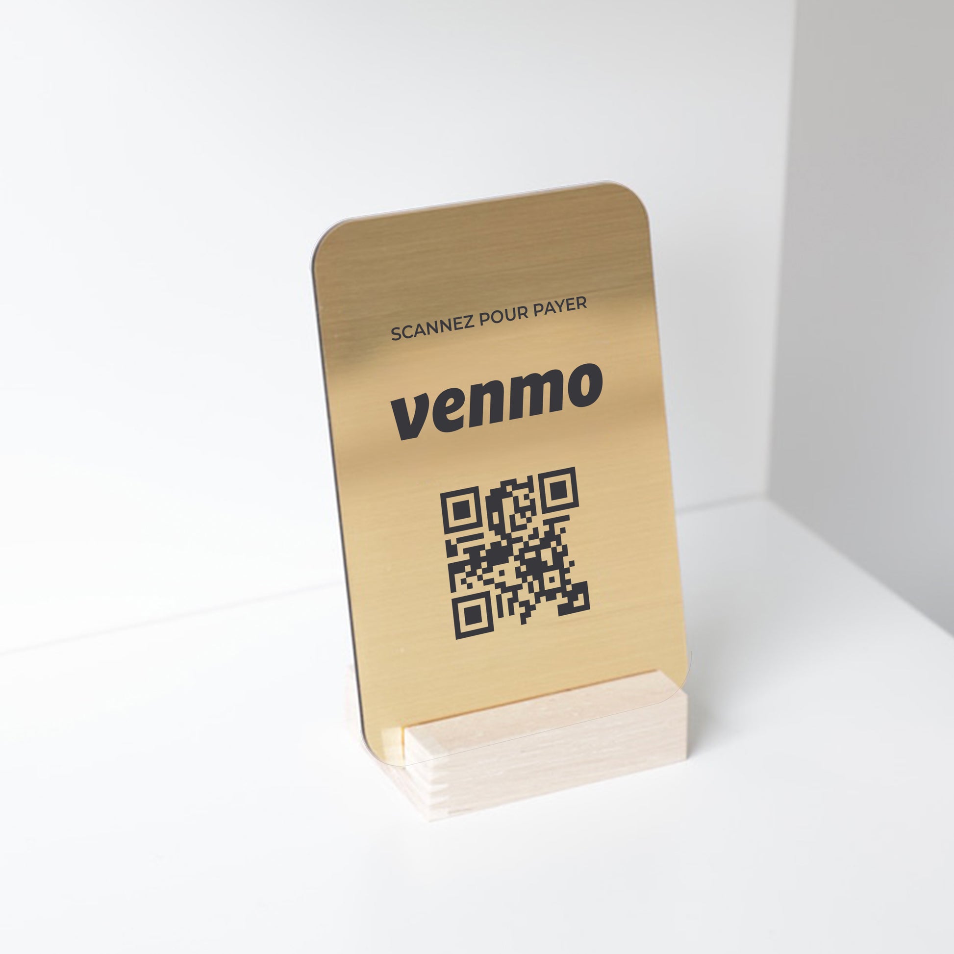 QR code Venmo intégré sur un présentoir personnalisé, fabriqué en acrylique doré et base en bois