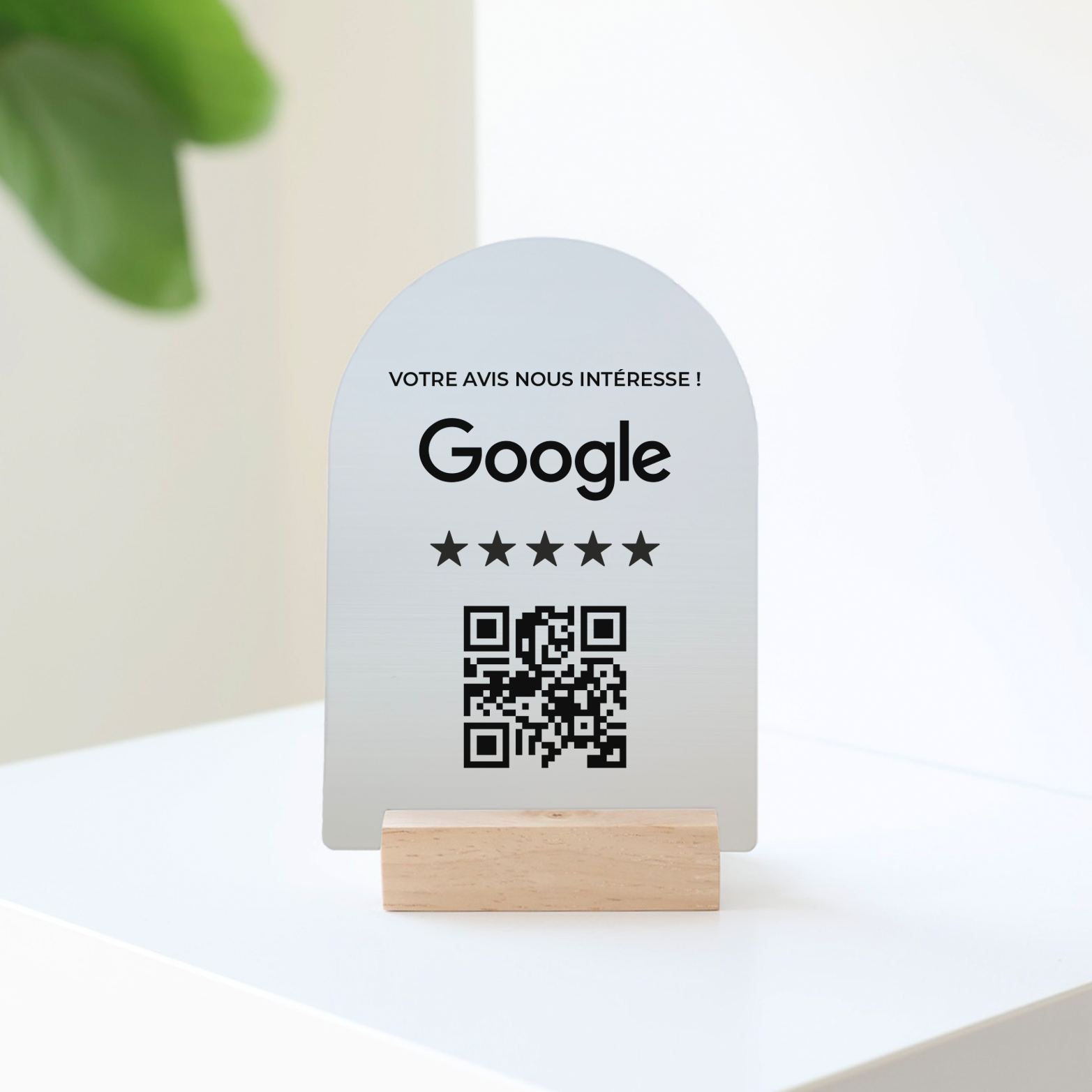 Plaque en acrylique effet argent, QR code Google gravé au laser, message personnalisé et socle en bois naturel