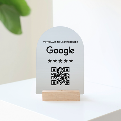 Plaque en acrylique effet argent, QR code Google gravé au laser, message personnalisé et socle en bois naturel