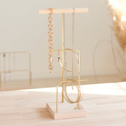 support pour bijoux professsionel sur un stand de salon du bijoux