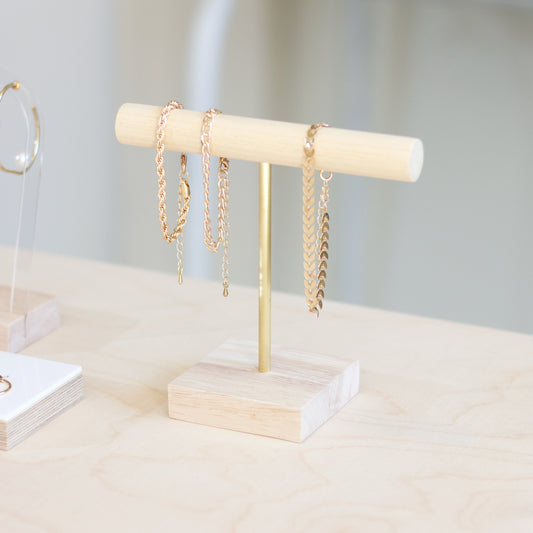 Porte bracelets en bois pour boutique