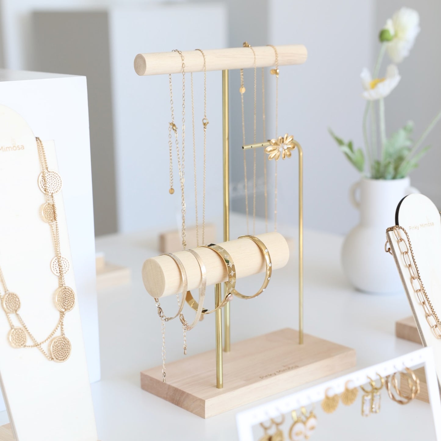 presentoir a bijoux en bois et laiton