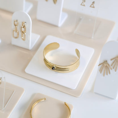 plateaux pour bijoux en magasin 