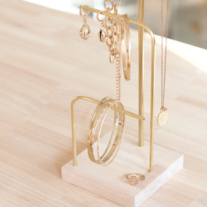 support pour bijoux en bois et laiton doré destiné aux createurs de bijoux 
