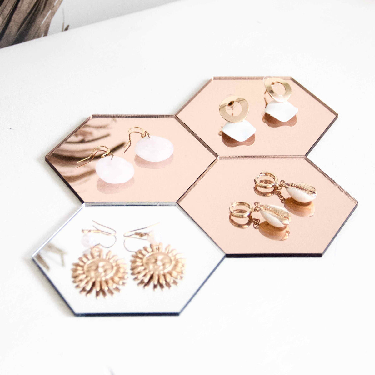 Miroir hexagone pour présentation de bijoux